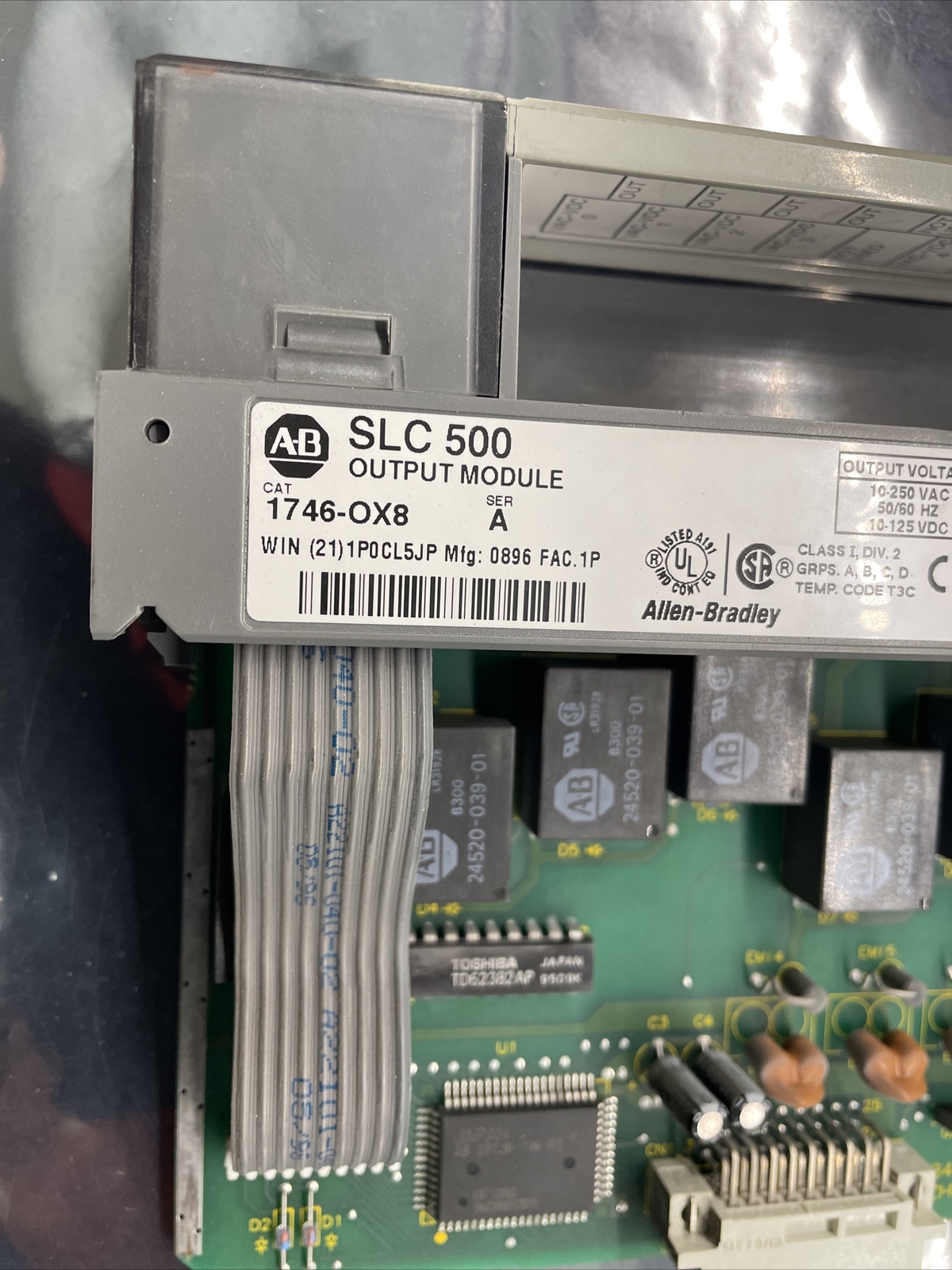 Allen Bradley 1746-OX8 1746-0X8 Ser A SLC 500 Output Module 8 Pt Relay