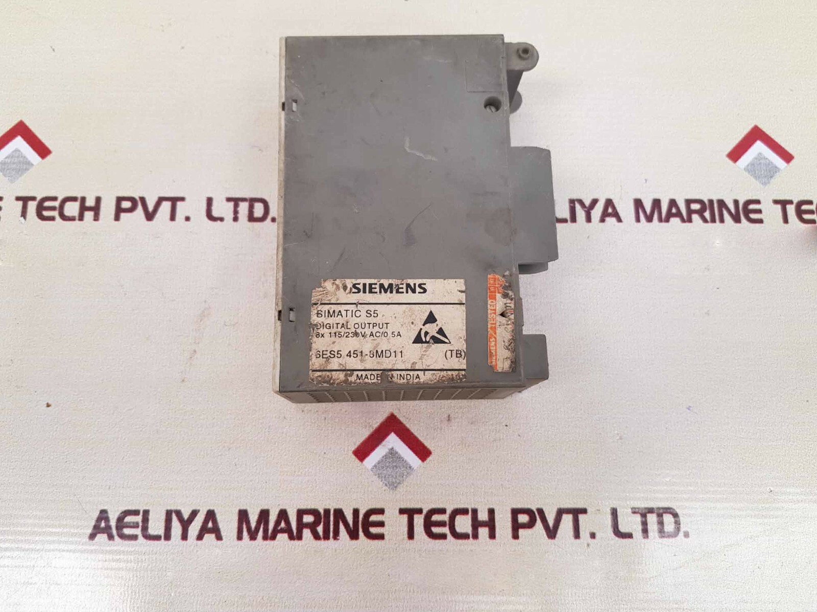 Siemens simatic s5 6es5 451-8md11 digital output module