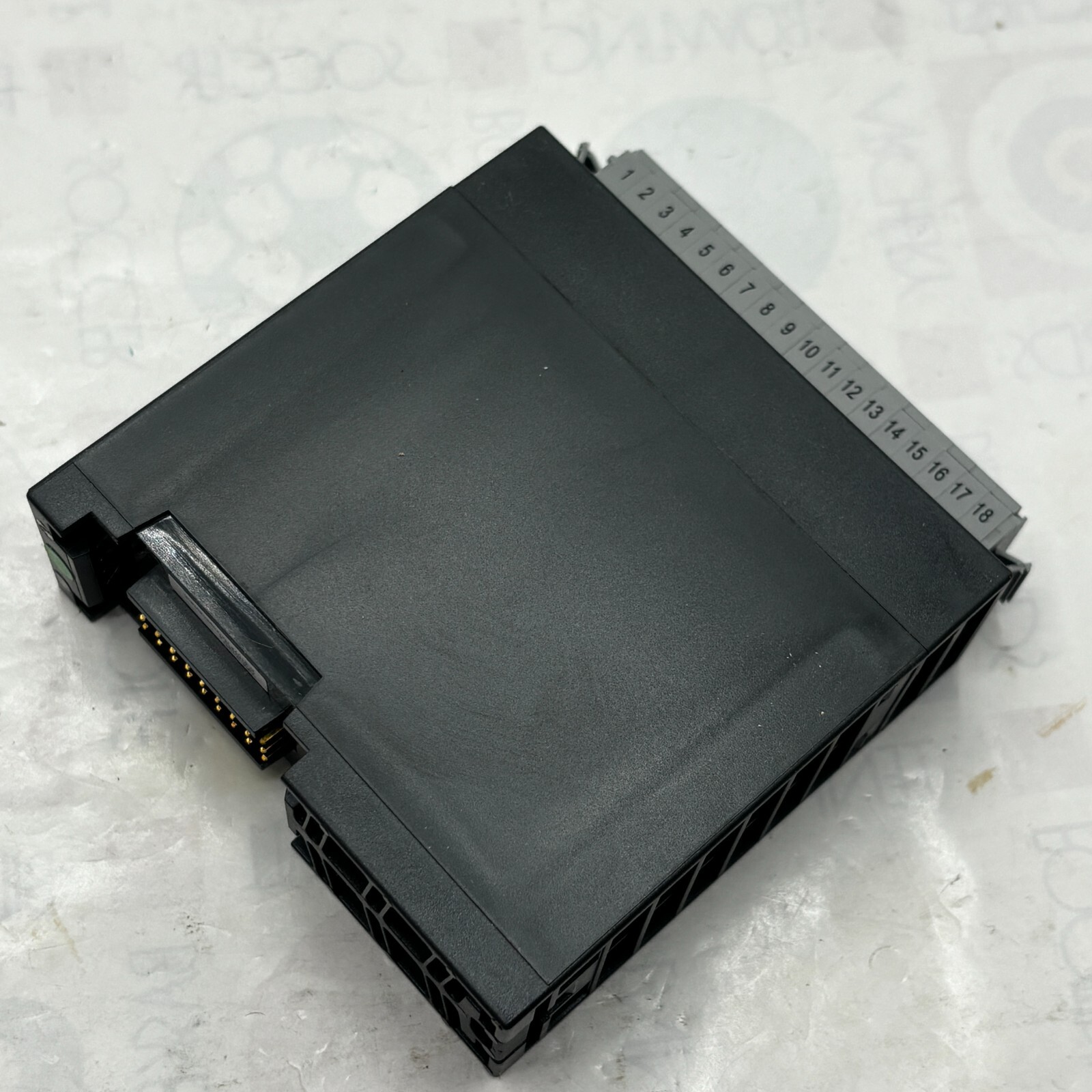 YASKAWA VIPA 221-1BH10 DIGITAL INPUT MODULE VIPA2211BH10 BLACK 075588 CLASS 2 🎯