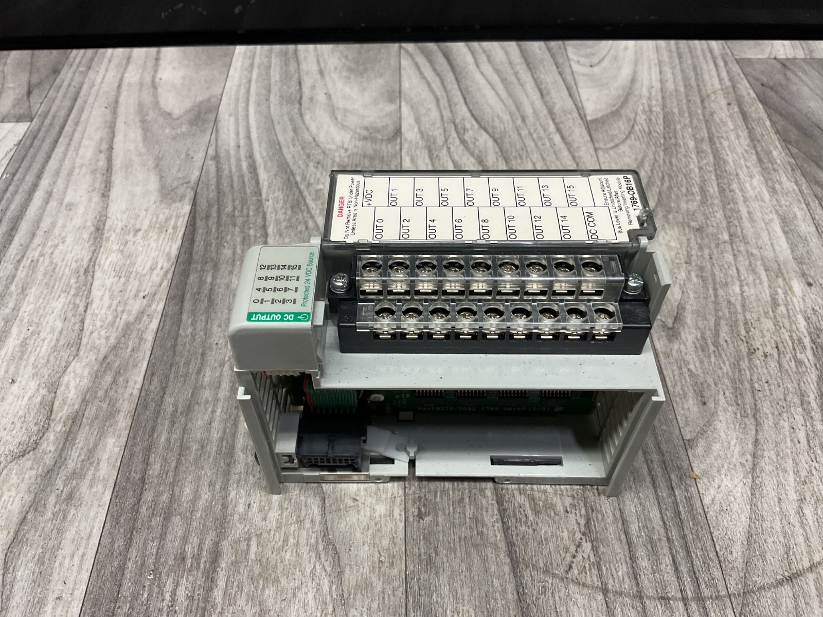 Allen Bradley 1769-OB16P Series B Compact I/O Sourcing Output Module #35J74