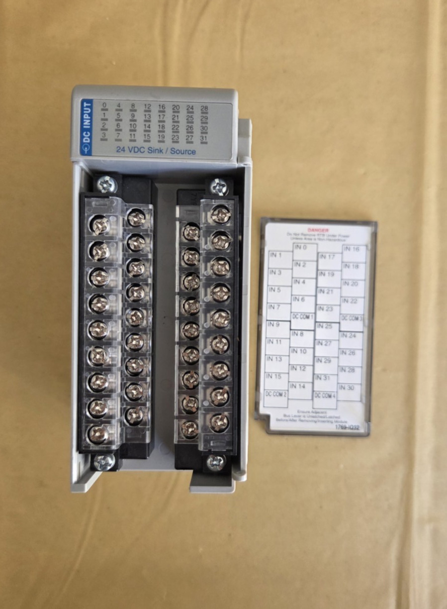 Allen Bradley 1769-IQ32 Compact I/O 32 Pt. Input Module FW 3.1 Series A
