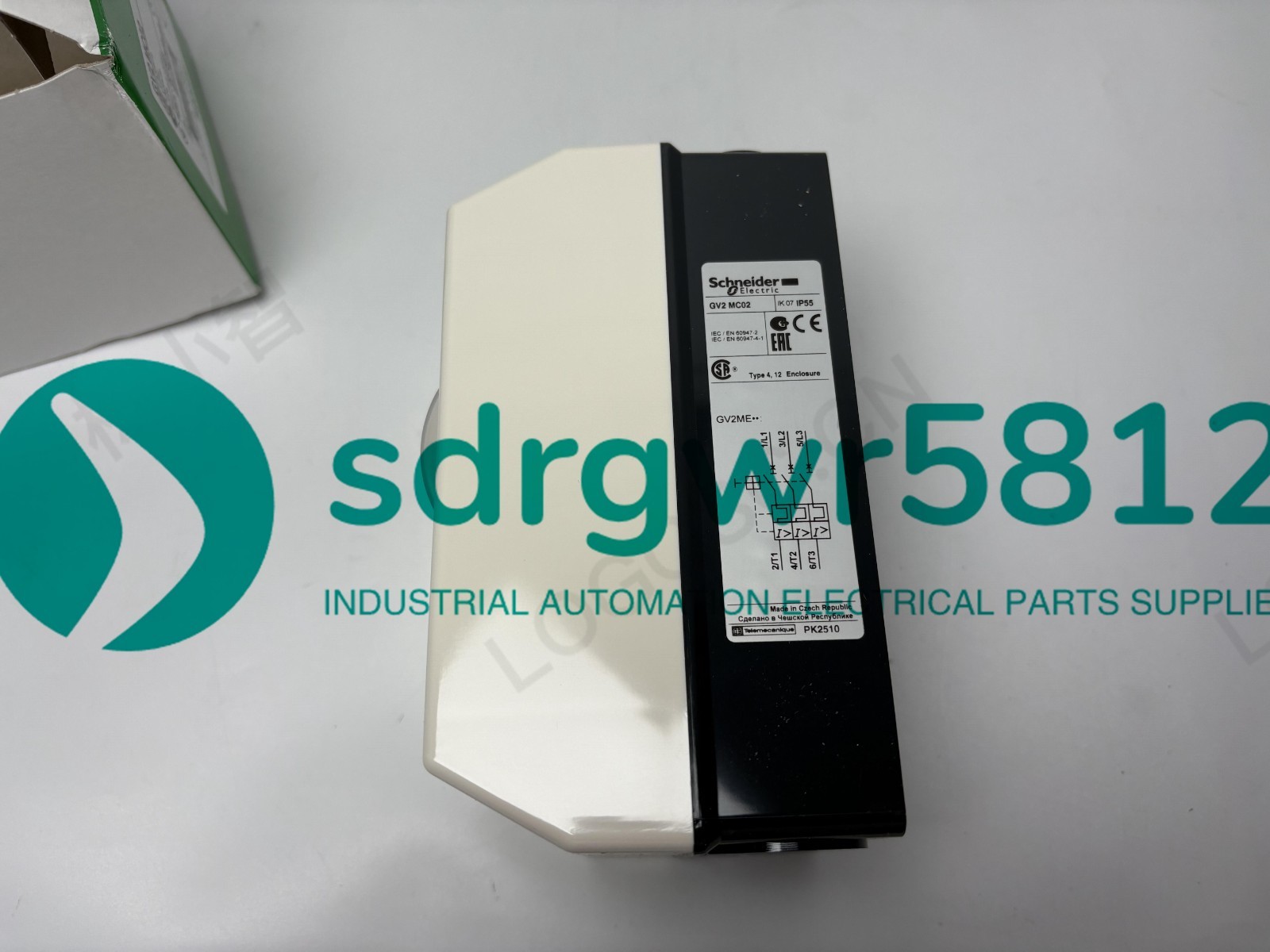 NEW Schneider GV2-MC02 Breaker Enclosure, Control White IP55 GV2MC02
