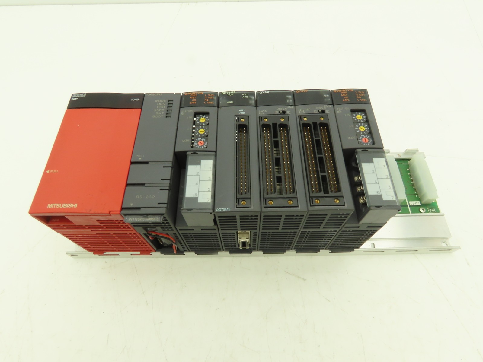 Mitsubishi Electric Q02CPU Melsec PLC Backplane Rack Power Supply CPU 8 Slot