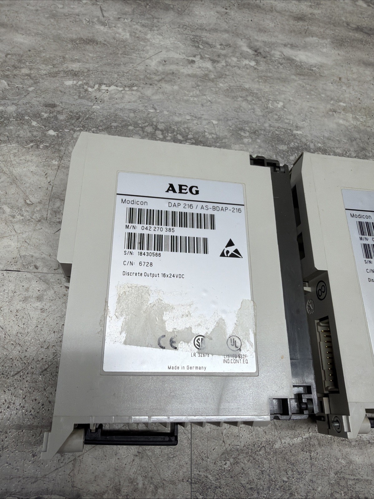 AEG Modicon DAP 216 / AS-BDAP-216 Discrete Output Module, 16 X 24VDC