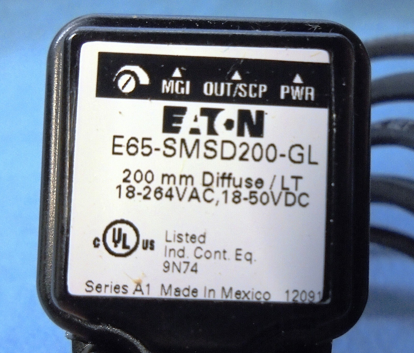 EATON PHOTOELECTRIC SENSOR E65-SMSD200-GL AC/DC SERIES A1
