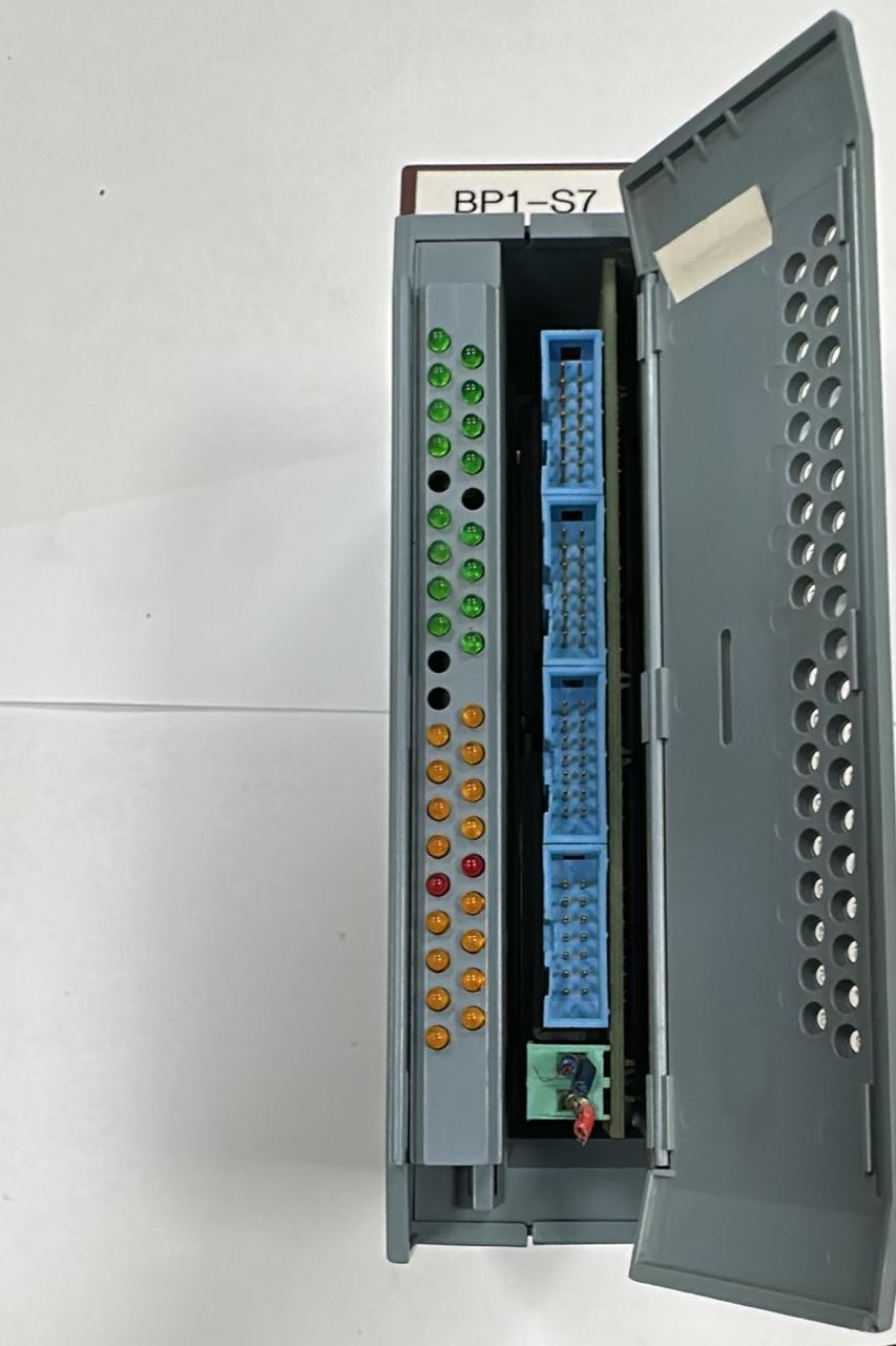 B&R 3DM476.6 Rev C0 Digital I/O Module with 16 Input, 24VDC, 24VAC, 0.4A