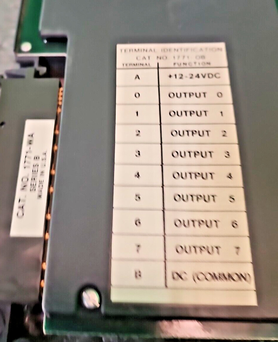 Allen Bradley 1771-OB OUTPUT MODULE 8-POINT 192 VA w/ 1771-WA