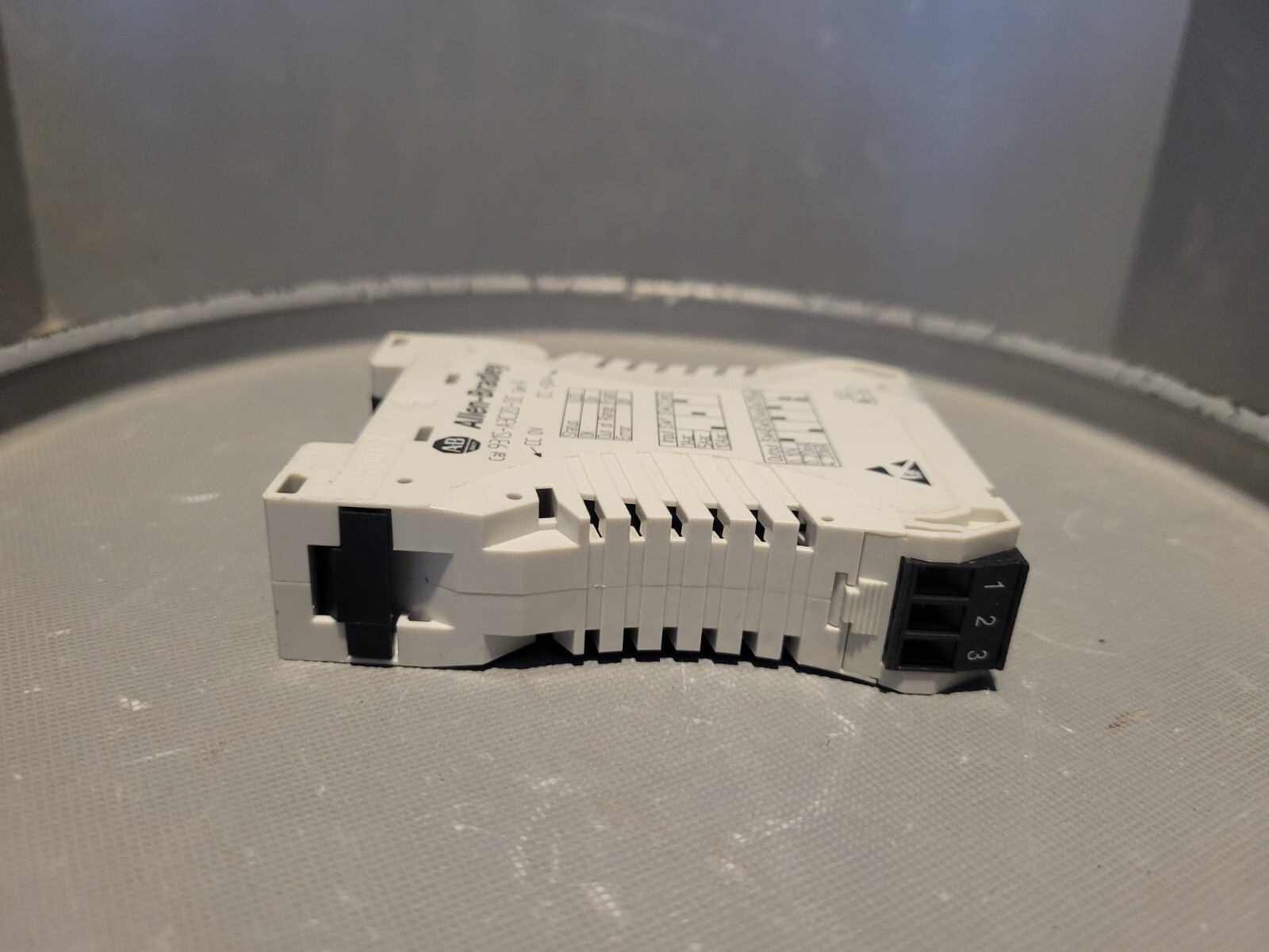 Allen Bradley Signal Conditioner, Series A, 931S-A3C2D-DC
