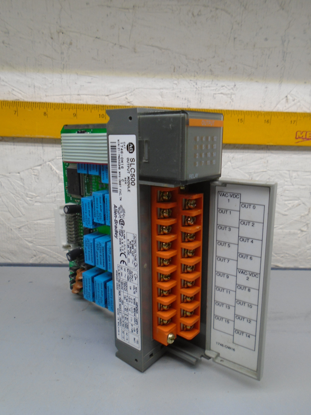 Allen Bradley 1746-OW16 /C SLC 500 Relay Output Module 1746-0W16 1746OW16