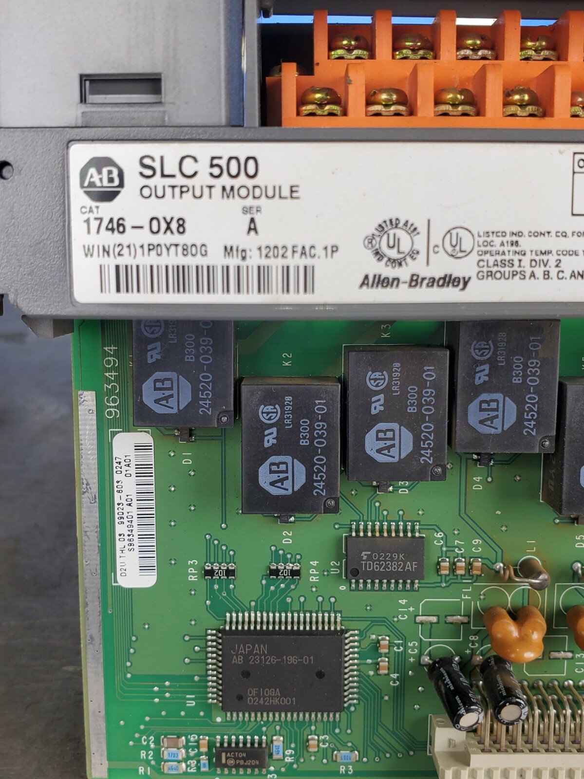 Allen-Bradley CAT 1746-OX8 Ser A SLC 500 Output Module/ 1746-0X8 SLC500