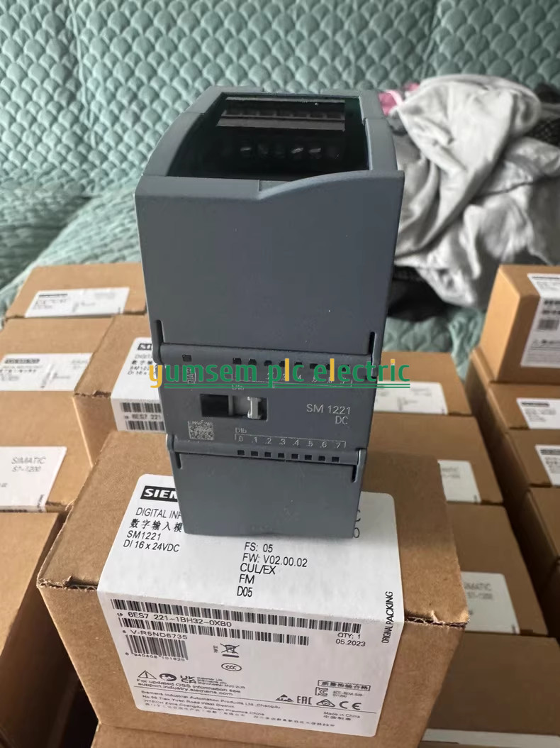 6ES7221-1BH32-0XB0 SIEMENS SIMATIC S7-1200, Digital Input SM 1221, 16 DI, 24VDC