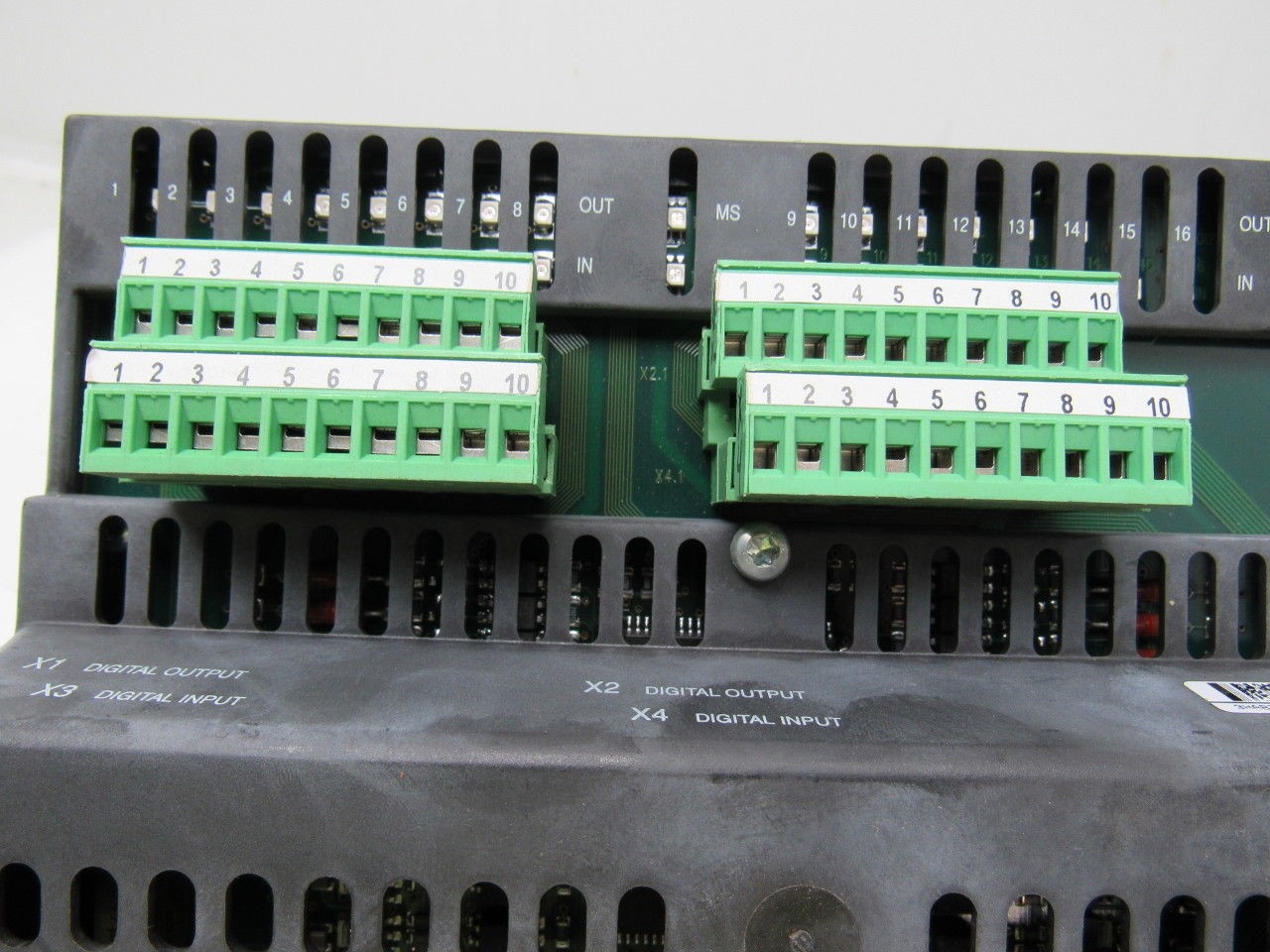ABB DSQC 328 3HAB7229-1 Digital I/O Board