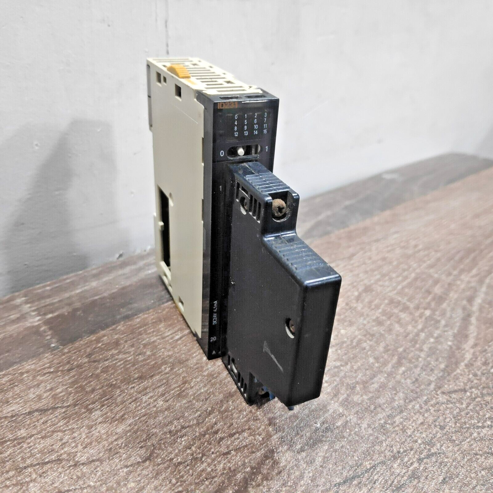USED | OMRON CJ1W-ID231