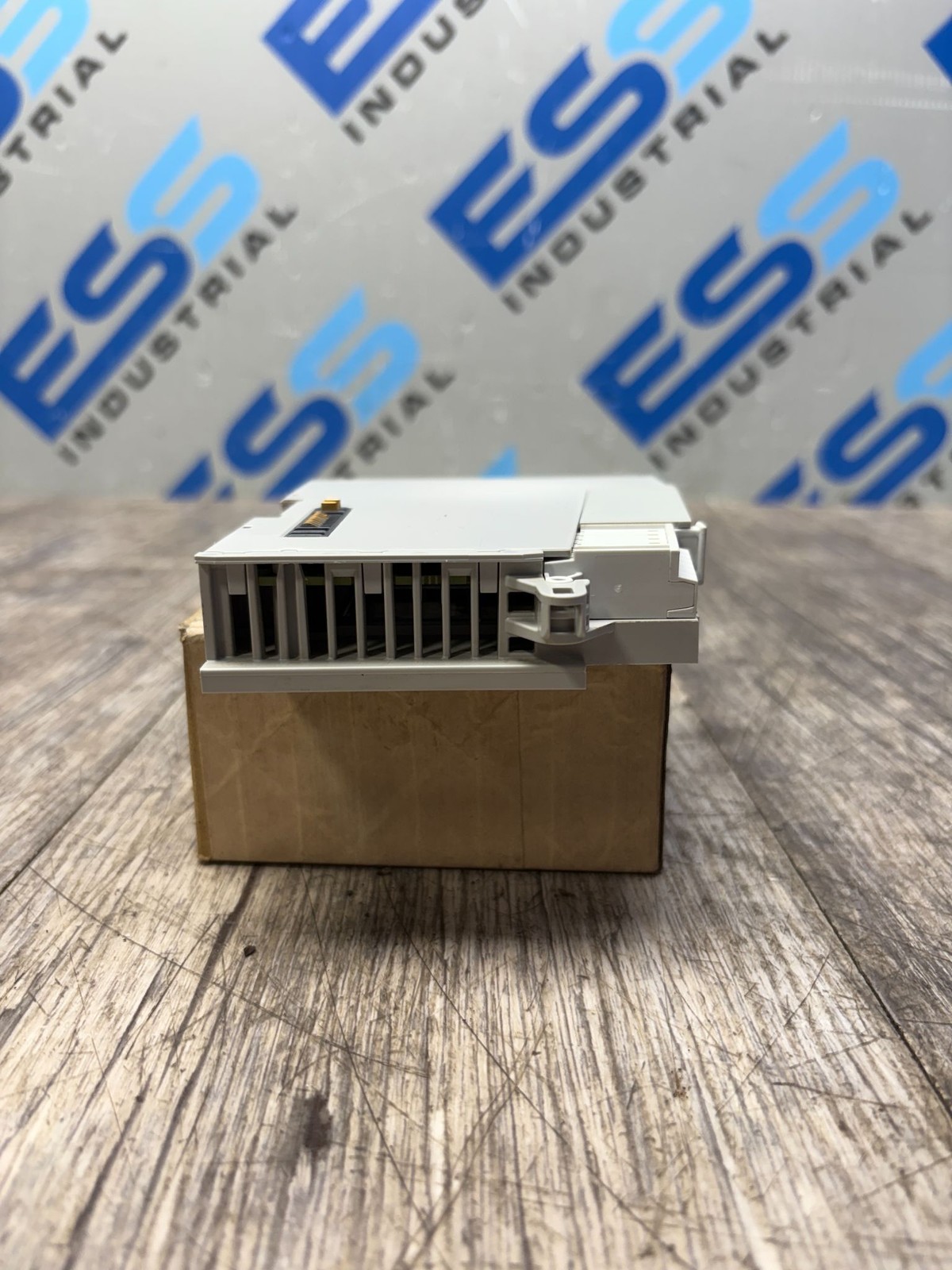 ALLEN BRADLEY 5069-FPD SER. A COMPACT 5000 FIELD POTENTIAL DISTRIBUTOR