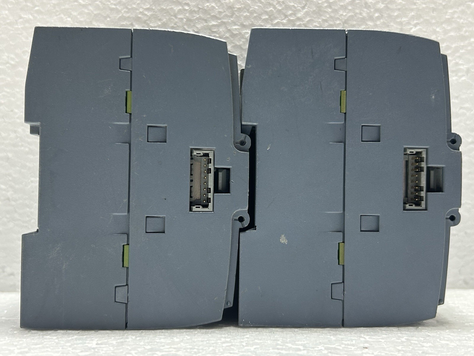 LOT OF 2 PCS SIEMENS 6ES7223-1BL32-0XB0 DIGITAL I/O MODULE S7-1200 SERIES