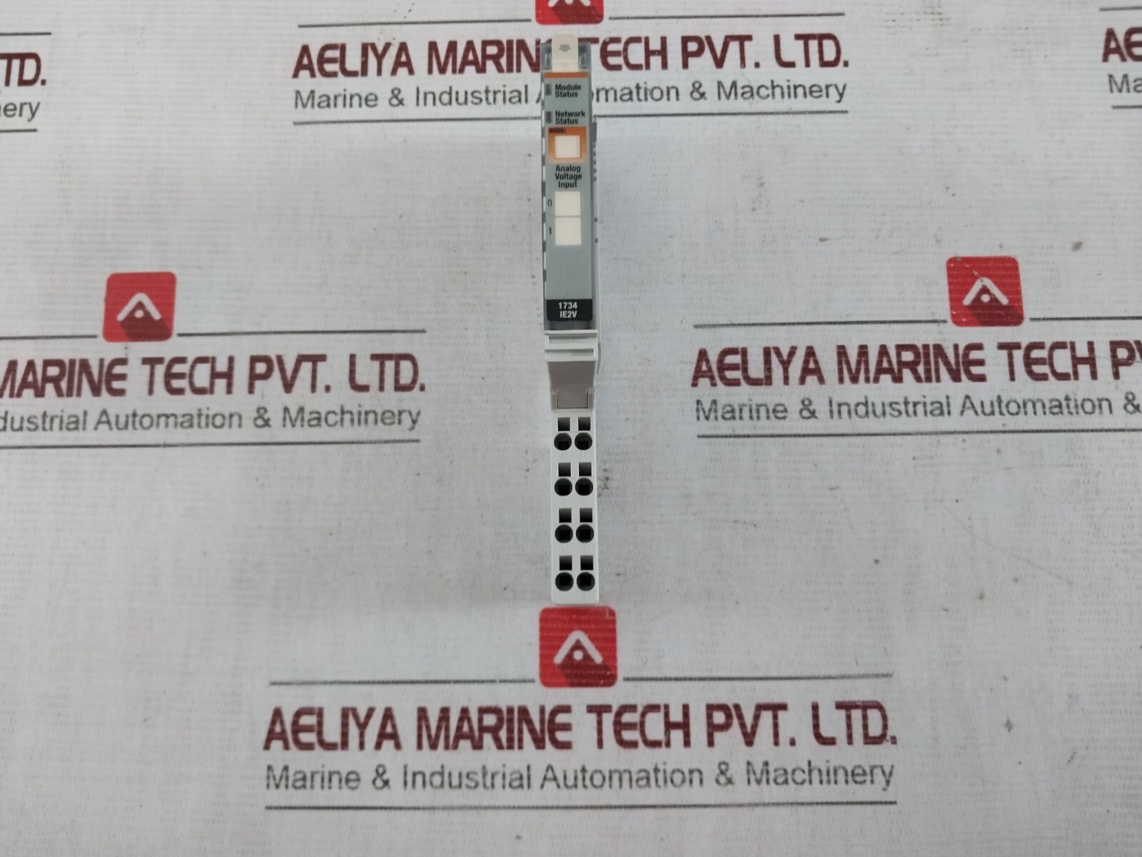 ALLEN-BRADLEY 1734-IE2V Ser C Analog Voltage Input Module 5VDC 75mA 1734-TOPS