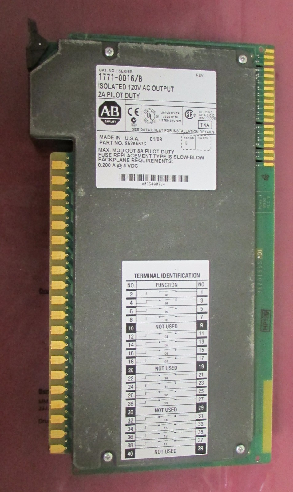 ALLEN BRADLEY 1771 0D16 Series B 120 V AC Output Module