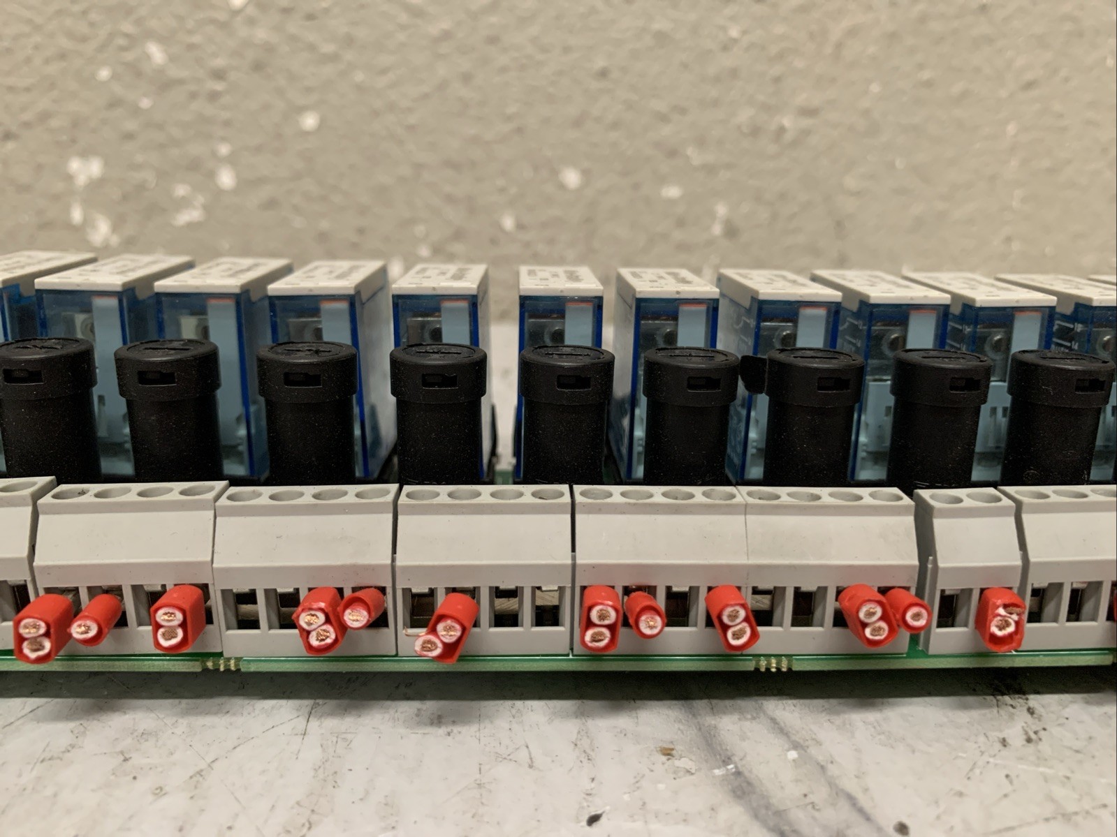 Allen Bradley 1492-XIM4024-16RF
