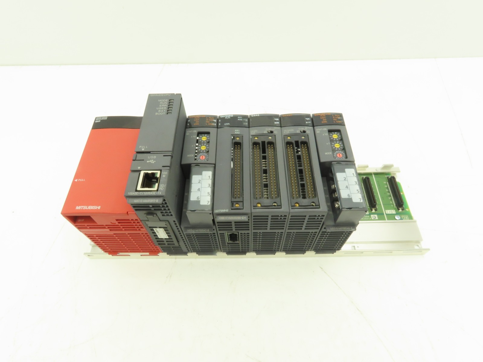Mitsubishi Electric Q03UDECPU Melsec PLC Backplane Rack Power Supply CPU 8 Slot