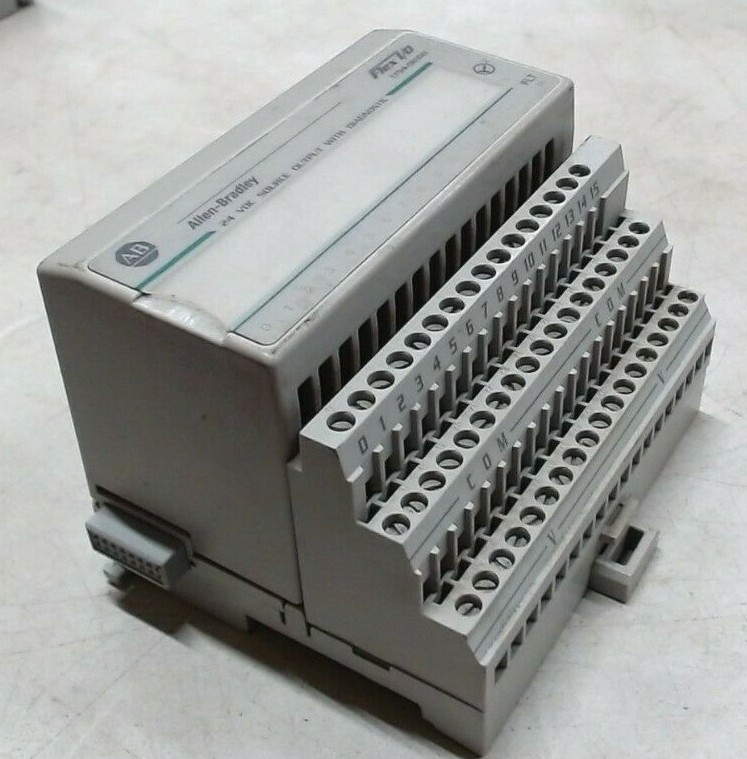 AB ROCKWELL 1794-08160 FLEX I/O MODULE 24 VDC SOURCE OUTPUT W/ DIAGNOSTIC *FRSHP