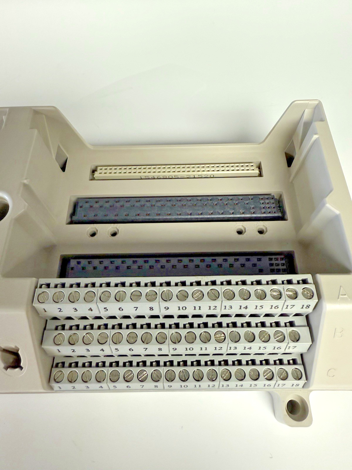 Ovation 1B30035H01 I/O Termination Base – 2-Slot Control Base Module