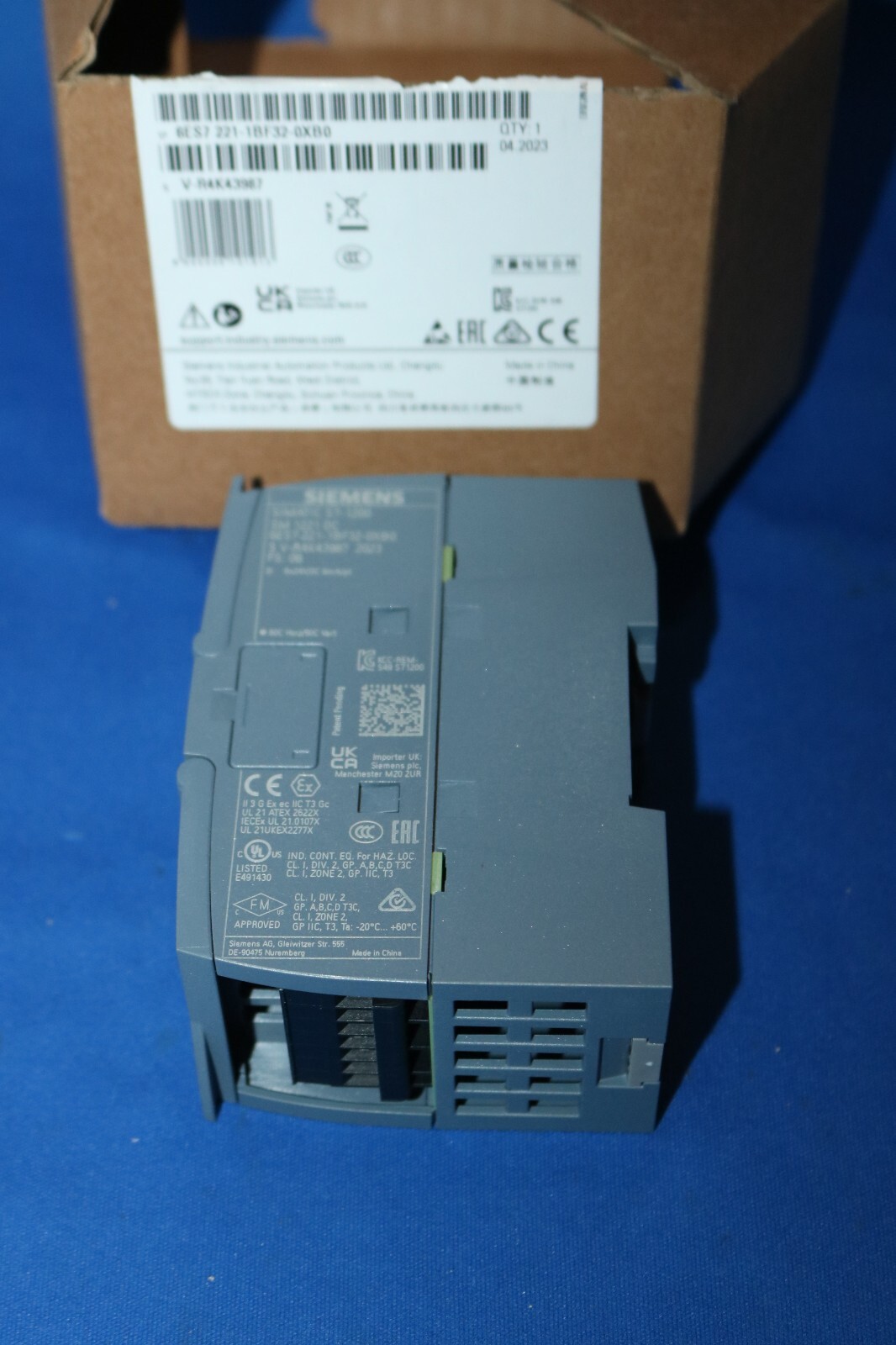 Siemens Simatic S7-1200 DI 8×24 VDC SM1221 6ES7221-1BF32-0XB0 DIGI INPUT New