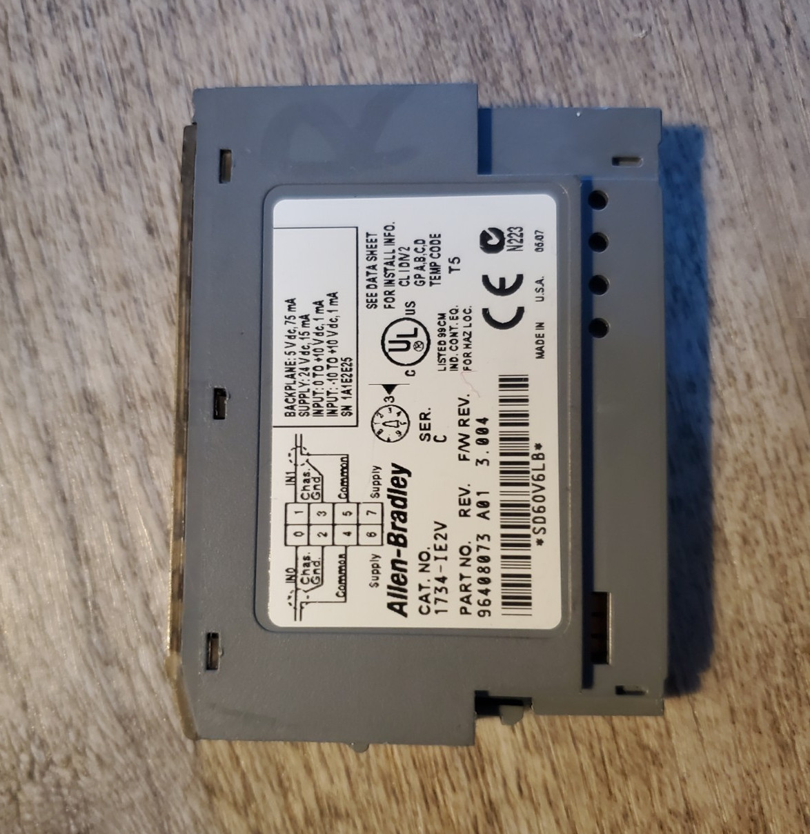 Allen-Bradley 1734-IE2V POINT I/O Analog Voltage Input PLC Module EtherNet/IP
