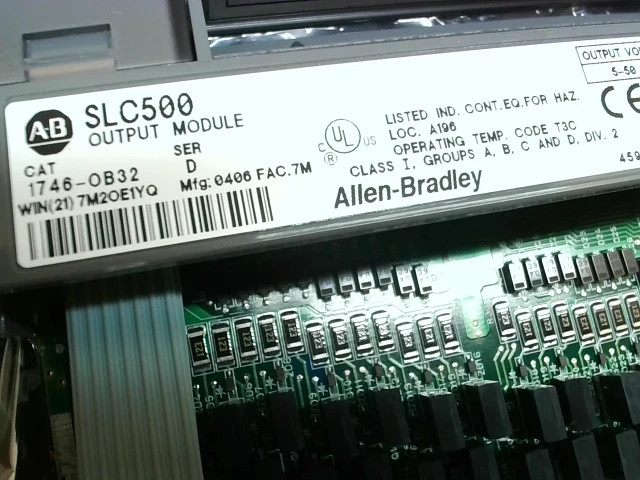 Allen Bradley 1746-OB32 /D Output Module SLC500 5-50 VDC-Used