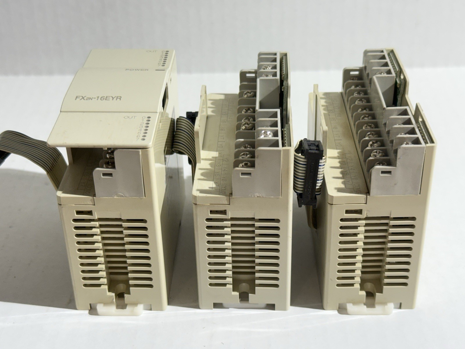 Mitsubishi Electric FX2N-16EYR Programmable Controller JY550D19501C
