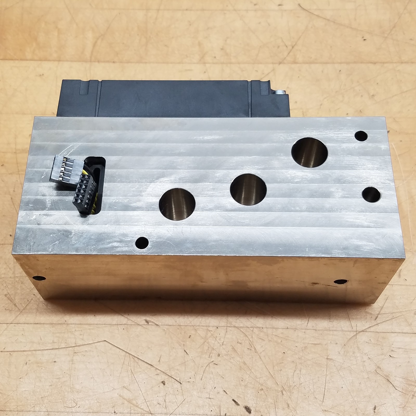 Murr Elektronik 55205 Manifold Module For MAC Valves W/ Manifold, MMM-E DO16