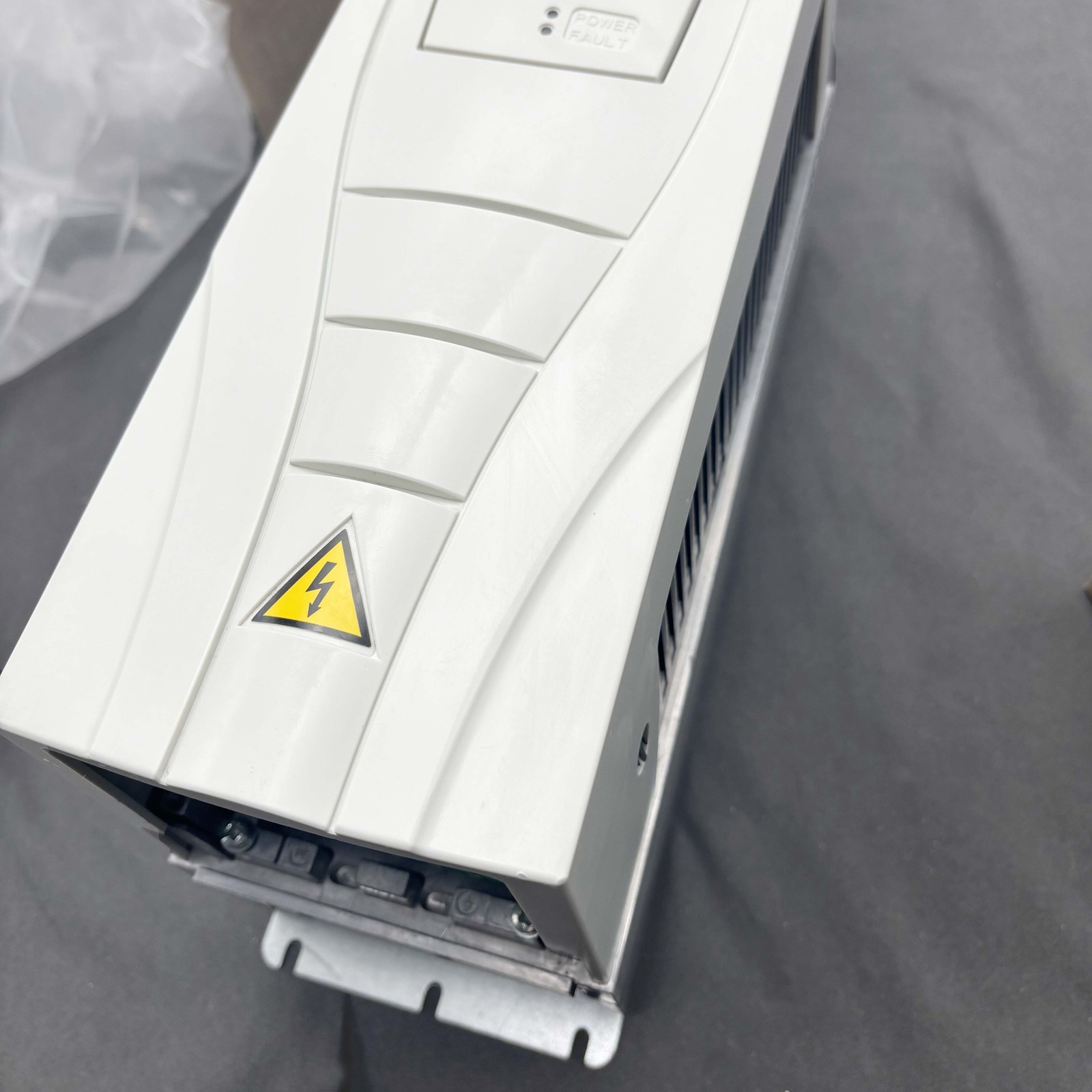 New Frequency Drive ACS550-U1-06A9-4 for ABB 3AUA0000002185 6.9A 480V 3HP