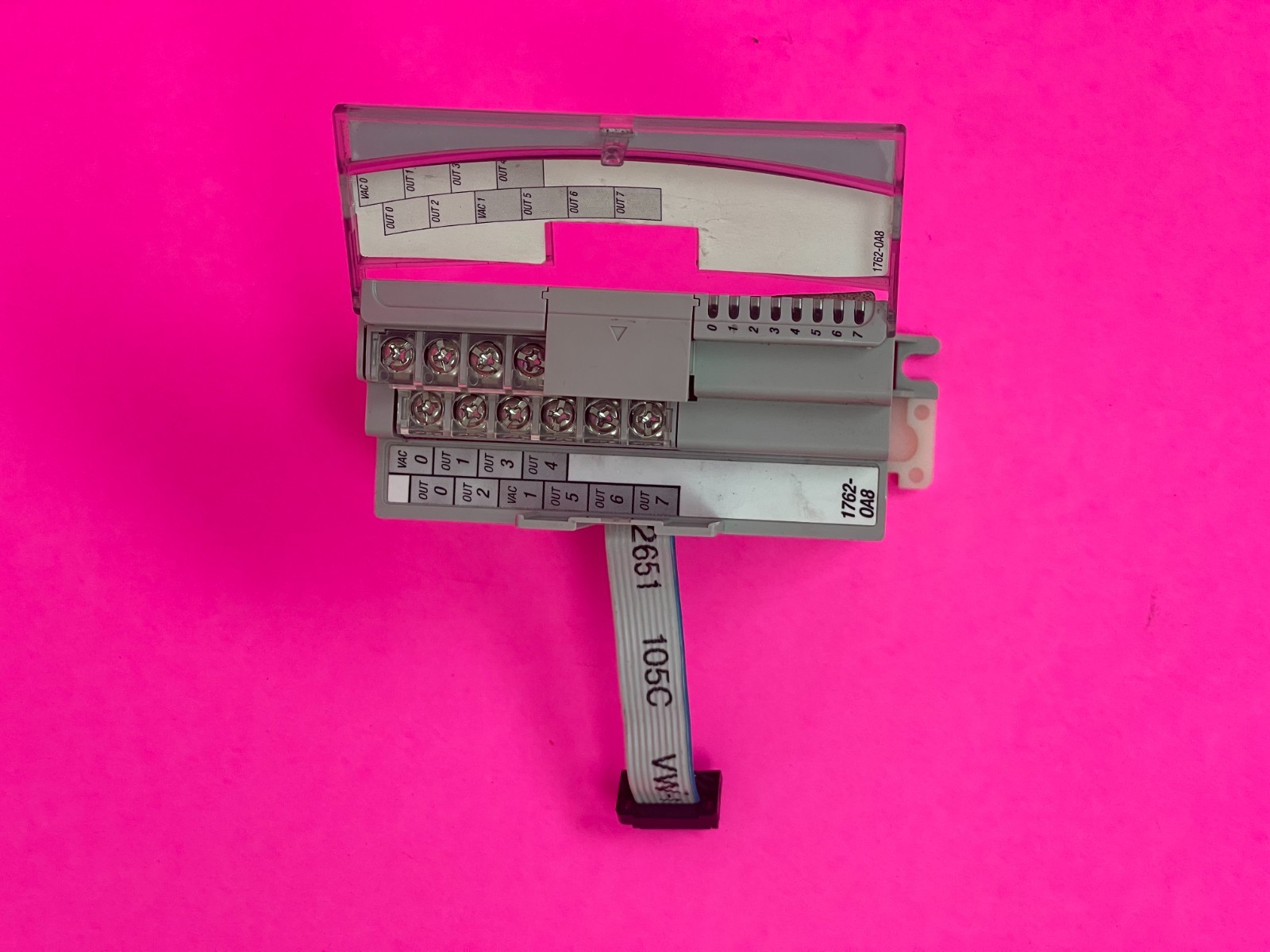 Allen-Bradley 1762-OA8 Ser A MicroLogix 8-Point 120/240V AC Digital Output Modul