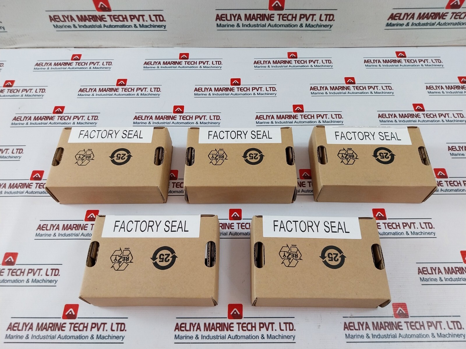 Sealed Pack Allen-Bradley 1762-OF4 Micro Logix Analog Output Module SER.B