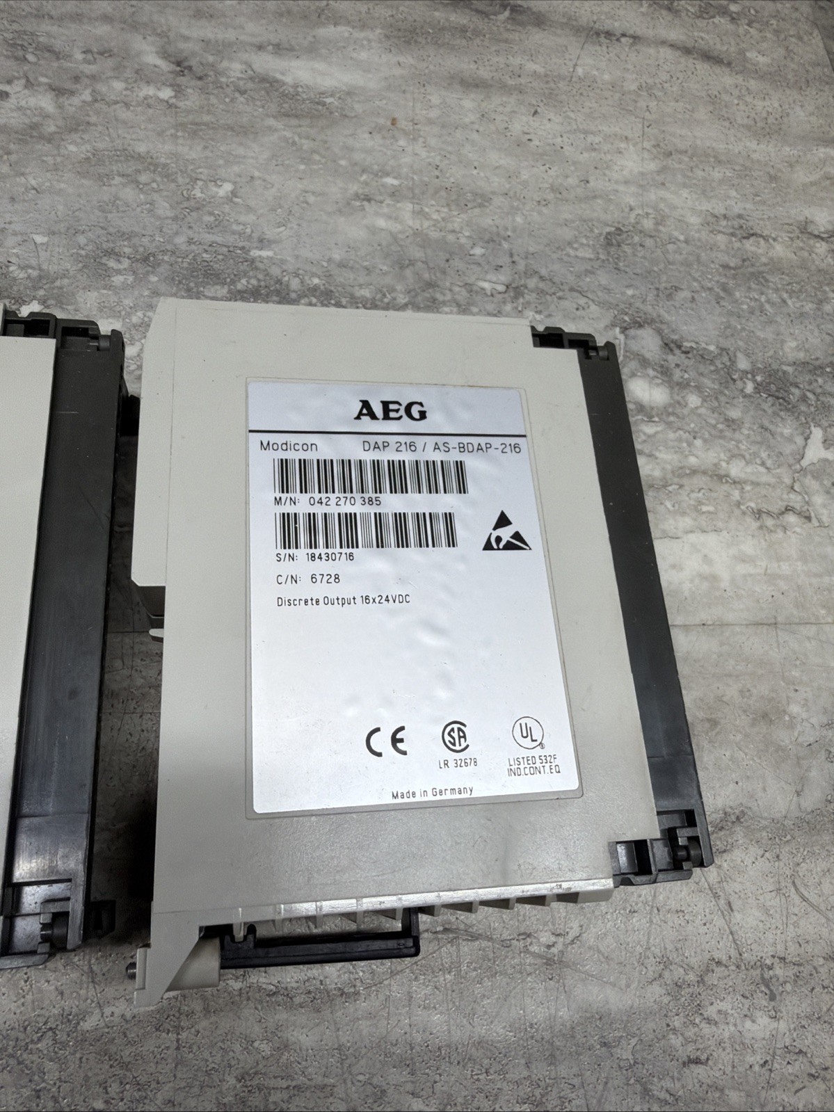 AEG Modicon DAP 216 / AS-BDAP-216 Discrete Output Module, 16 X 24VDC