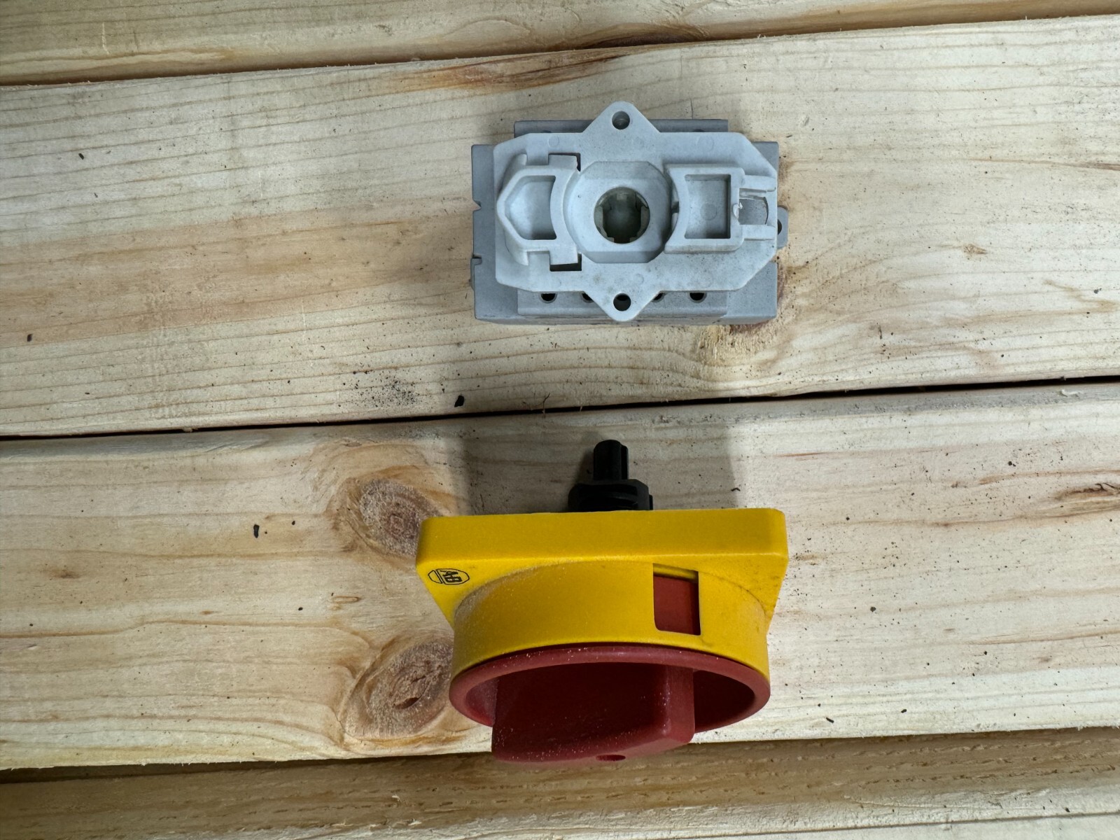 Allen Bradley 194E-E16-1753 3 Pole Panel Mount Rotor Disconnect