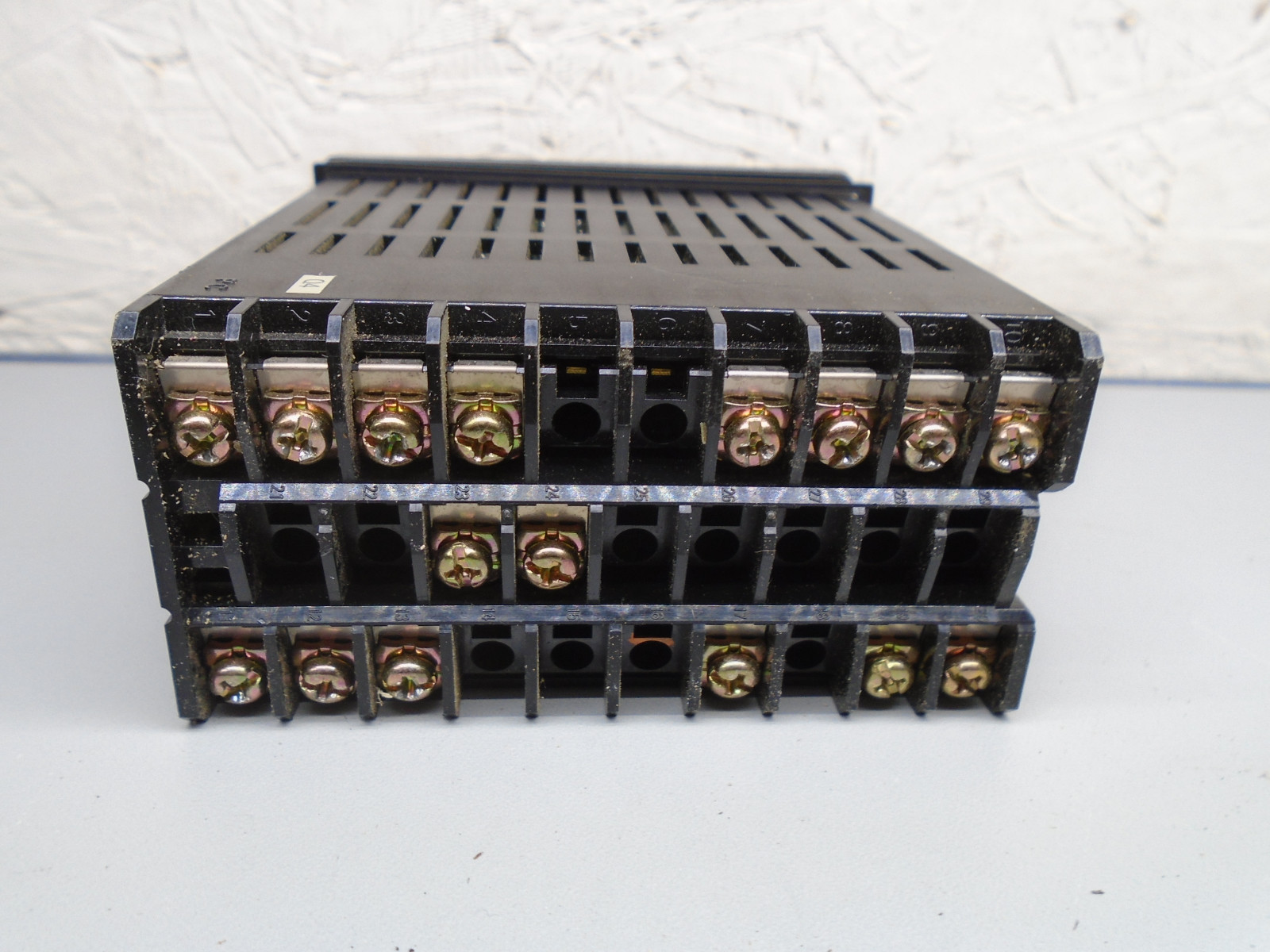 E5EJ-A2HB-F Omron Temperature Controller E5EJA2HBF X88