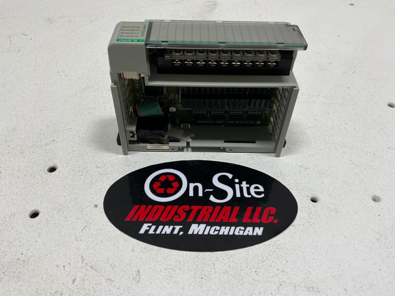 ALLEN-BRADLEY COMPACT I/O 1769-OB16 SERIES B SOURCING OUTPUT MODULE