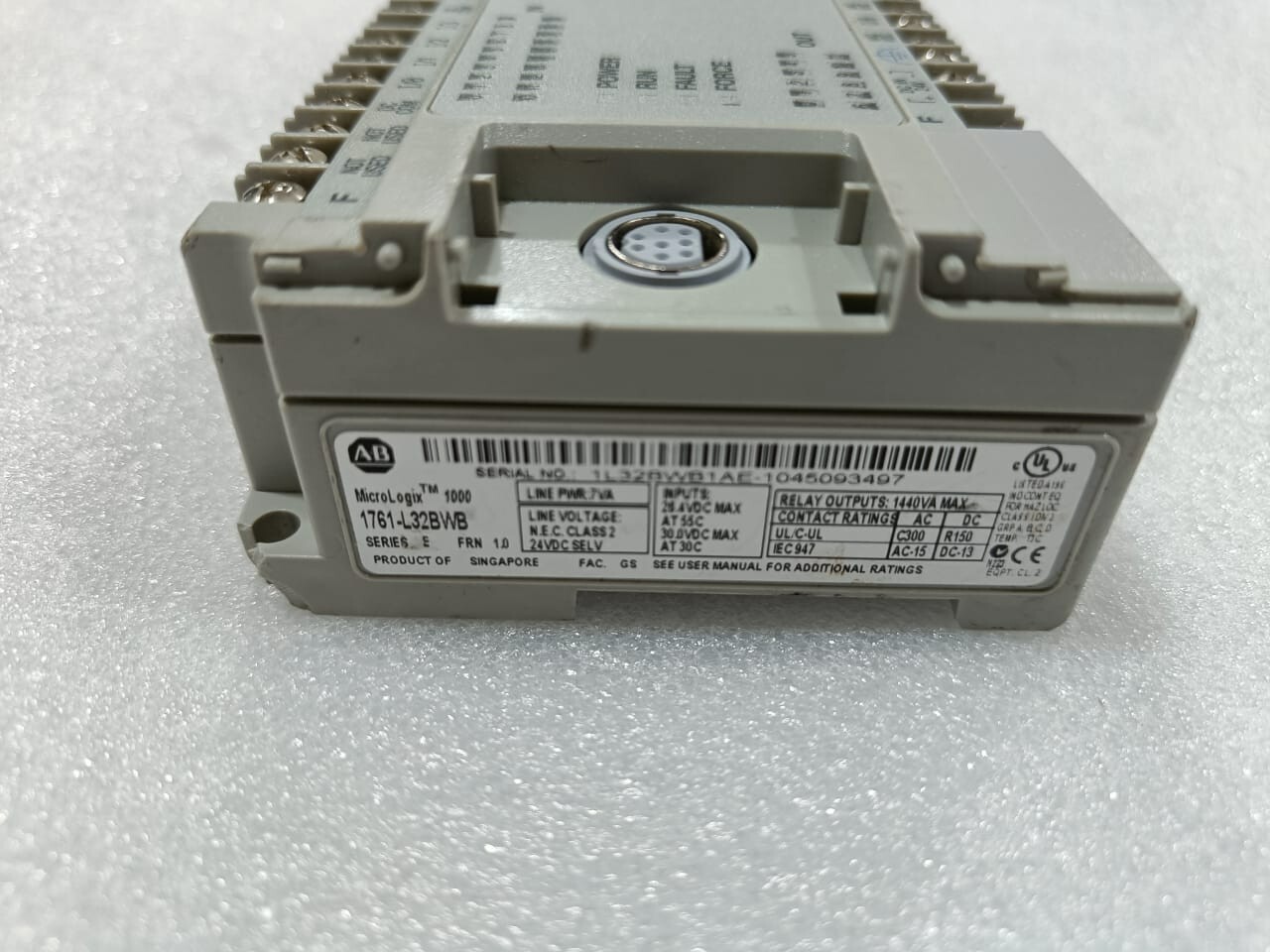 Allen Bradley 1761-L32BWB /E FRN 1.0 MicroLogix 1000 Controller