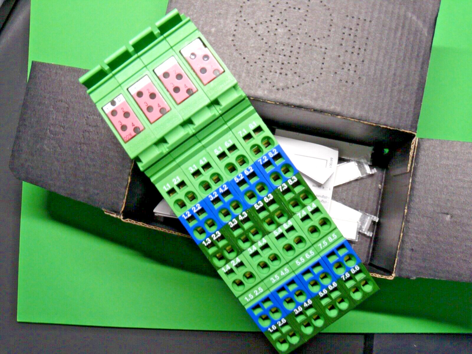 PHOENIX CONTACT MODULE ID: 189 Mod: IB IL 24 DO16-2MBD-PAC 2855318 NEW Original Packaging