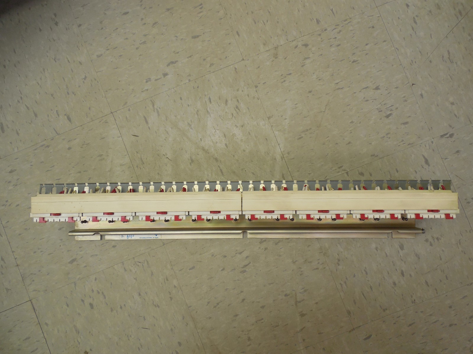 Gould Modicon I/O Input/Output Housing Module B545 Used