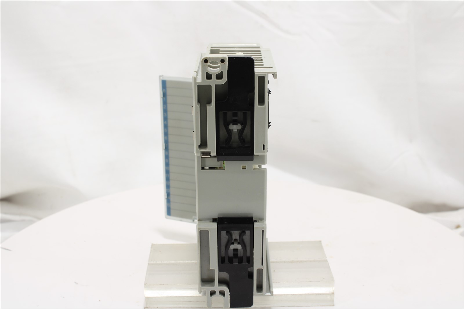 Allen Bradley 1769-IQ16 24VDC Sink/Source Compactlogix Input Module