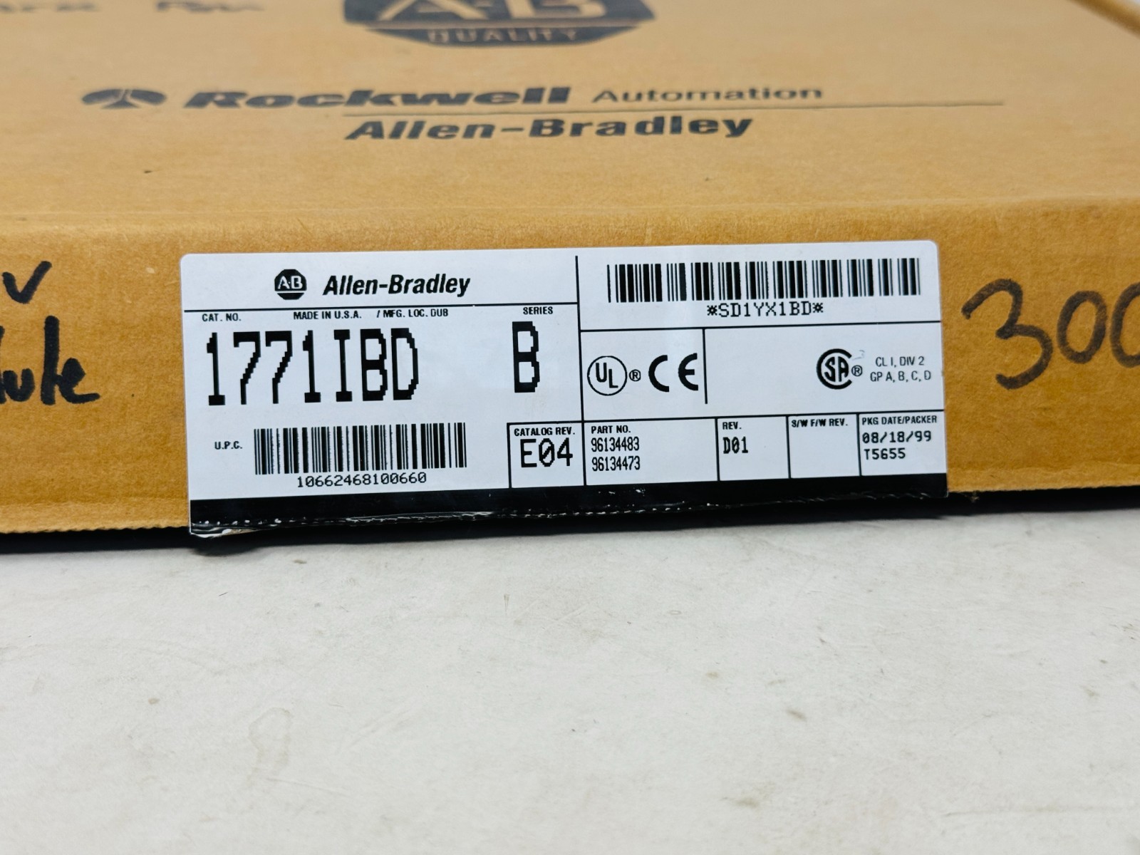 ALLEN BRADLEY 1771-IBD/B REV 04 INPUT MODULE 10-30VDC OPEN BOX