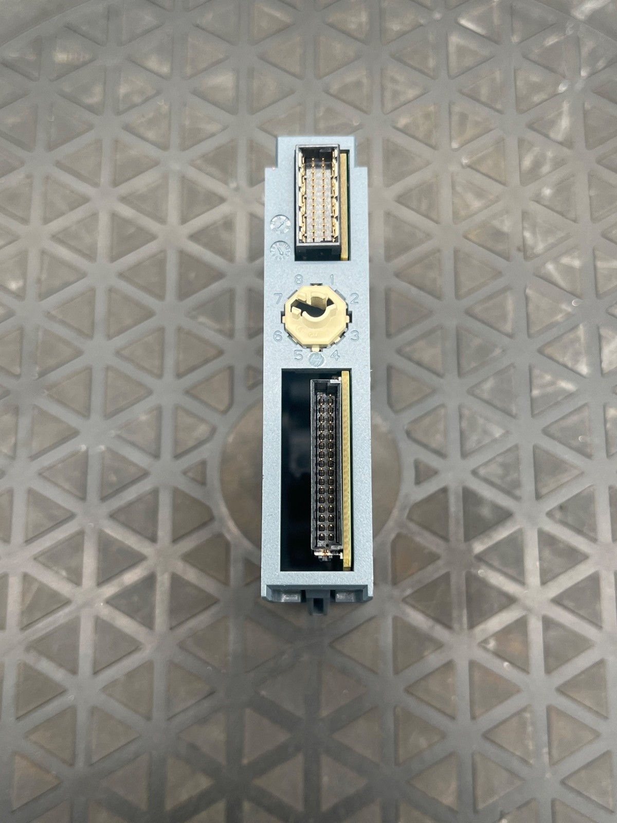 SIEMENS 1P 6ES7 131‑6BF00‑0BA0 SIMATIC S7 Digital Input Module USED