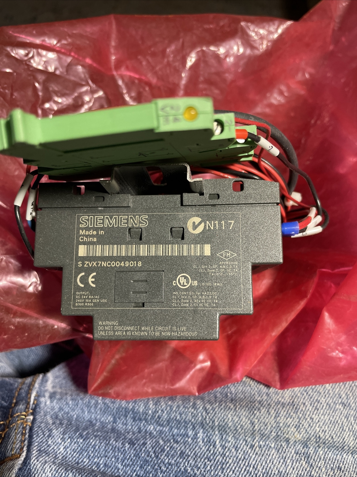 Siemens LOGO! 12-24V 10A Programmable Logic Controller Module