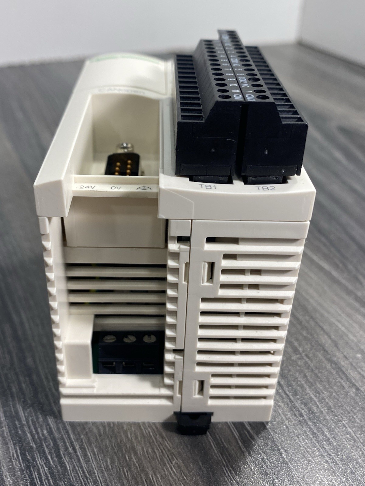 Schneider OTB1C0DM9LP Modicon I/O Distributed Module 24VDC CANopen Bus 1000m
