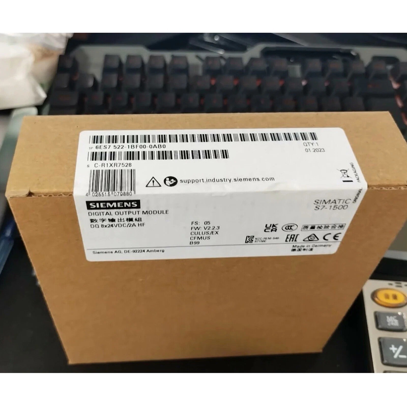 SIEMENS 6ES7522-1BF00-0AB0 Digital Output Module Simatic S7-1500