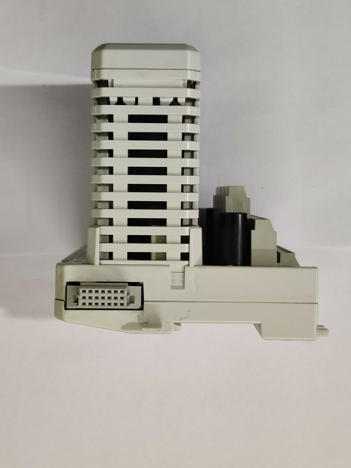 ABB DI810 3BSE008508R1 PR:E Digital Input Module With ABB 3BSE013234R1 PR:H Base