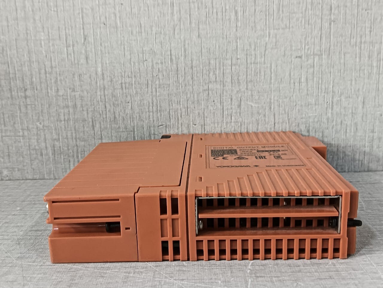 SDV541 YOKOGAWA SDV541-S53 STYLE S3 DIGITAL OUTPUT MODULE WITH STB4S-10 S2