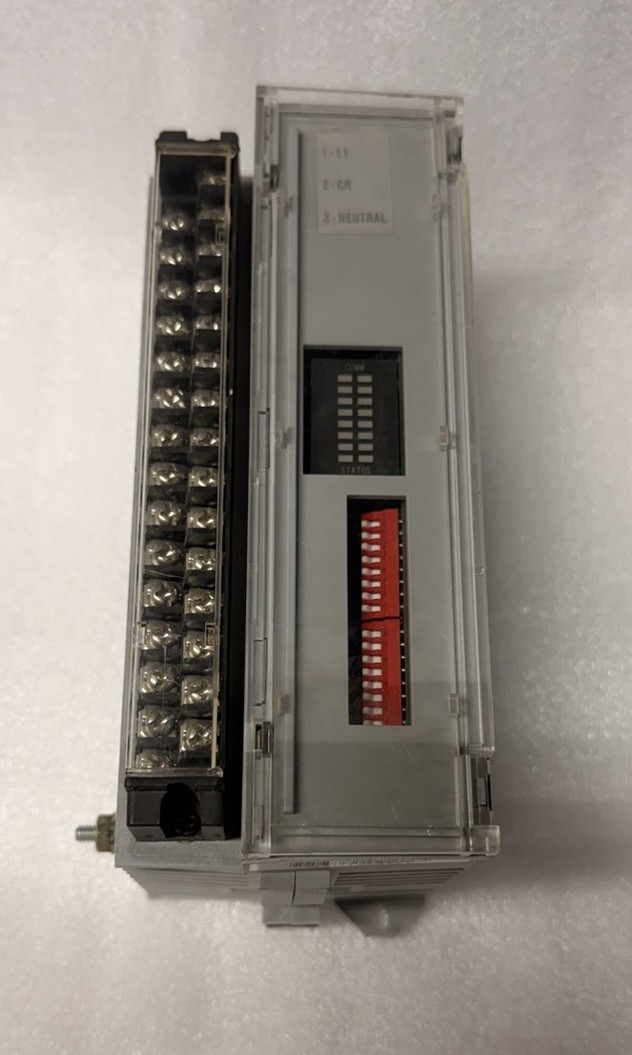 ——NEW OPEN BOX——Allen-Bradley 1791-0A16 /B Output Module 120Vac 60Hz 20-132Vac