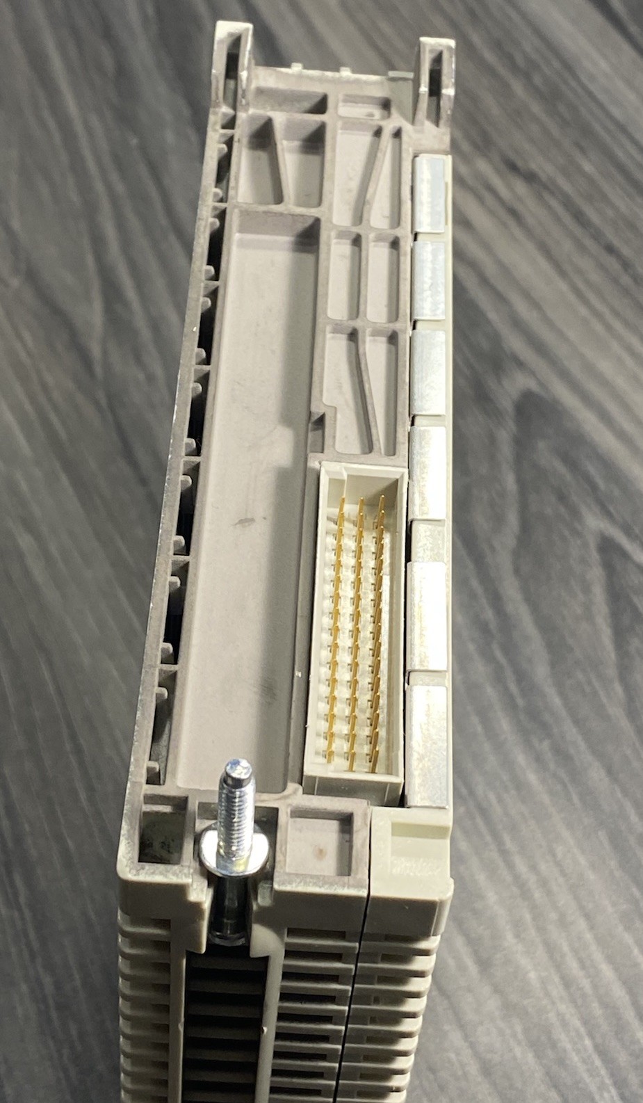 TSXDEY16D2 Schneider Modicon Premium Discrete Input Module 24VDC 16-Input – NOS